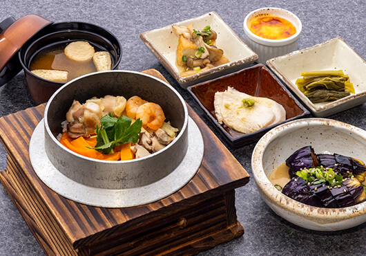 画像:信州小鉢と釜飯 六左衛門