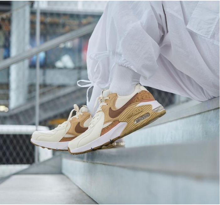 Nike air wild boot shop