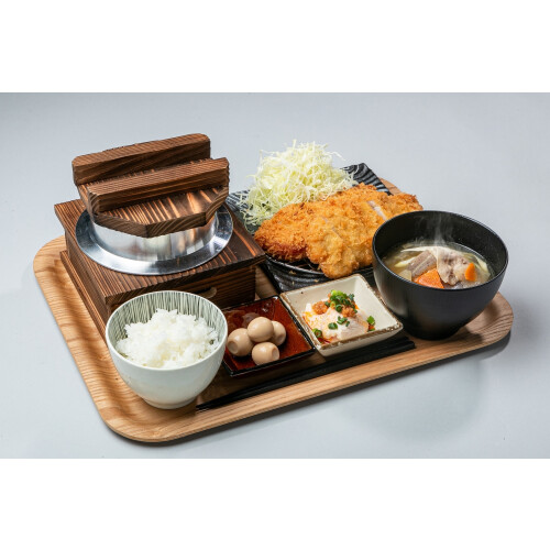 レアかつと炊き立て釜炊きごはん さく